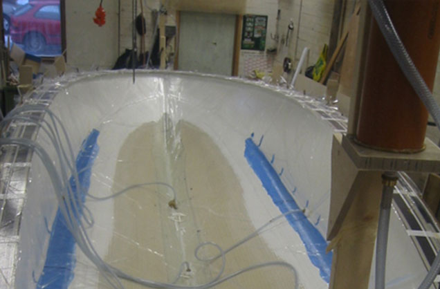 Vi producerar allt ifrån enstycks produktion, små serier till långa uppdrag.